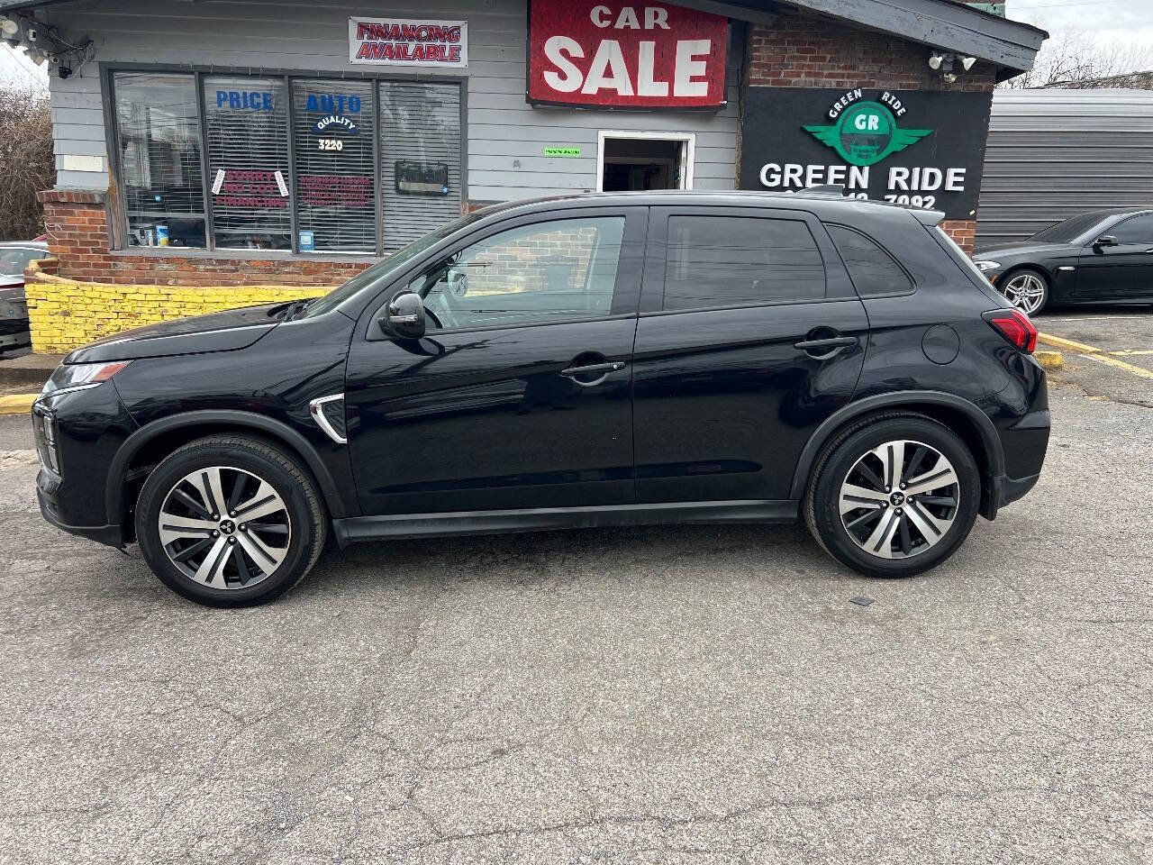 Used 2021 Mitsubishi Outlander Sport SE image 2