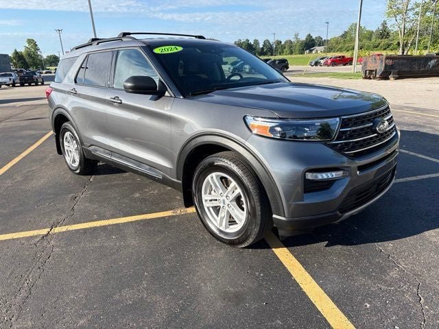 Used 2024 Ford Explorer XLT w/ Equipment Group 202A AWD/4WD image 1