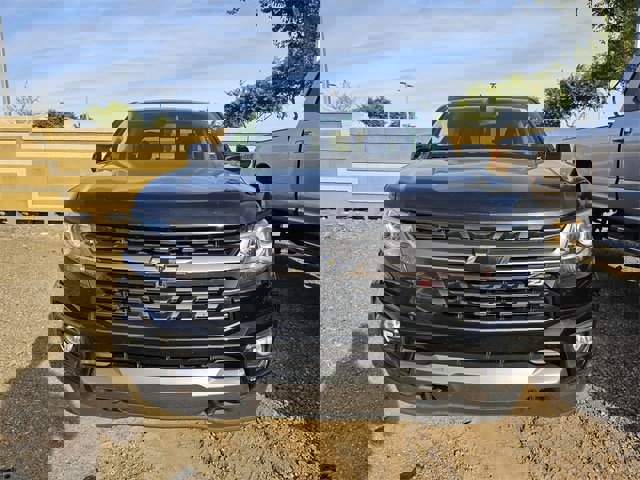 Used 2022 Chevrolet Colorado Z71 image 2
