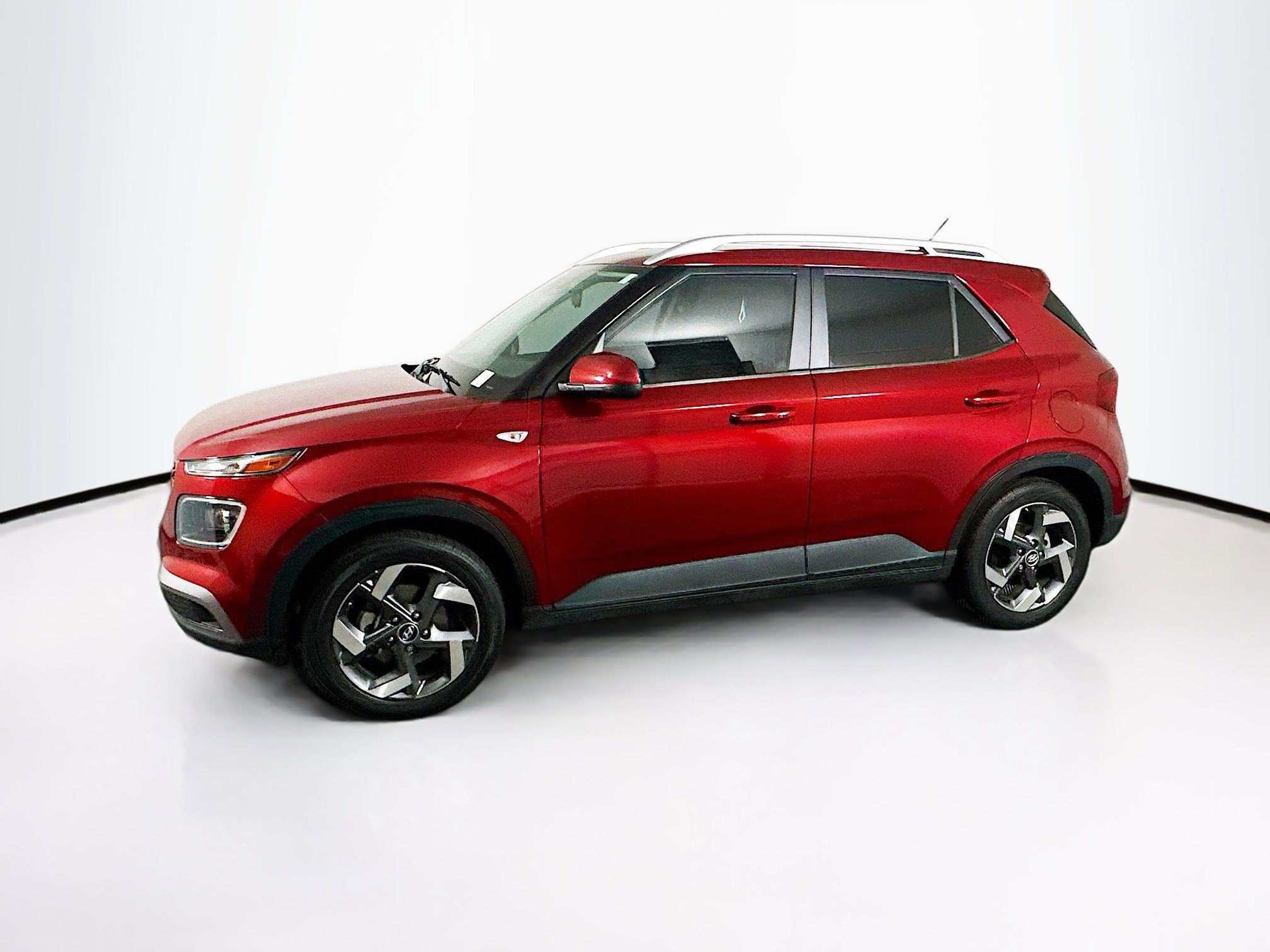 Used 2024 Hyundai Venue Limited image 4