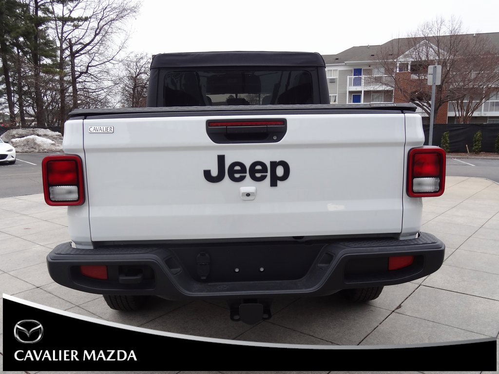 Used 2023 Jeep Gladiator Sport image 5