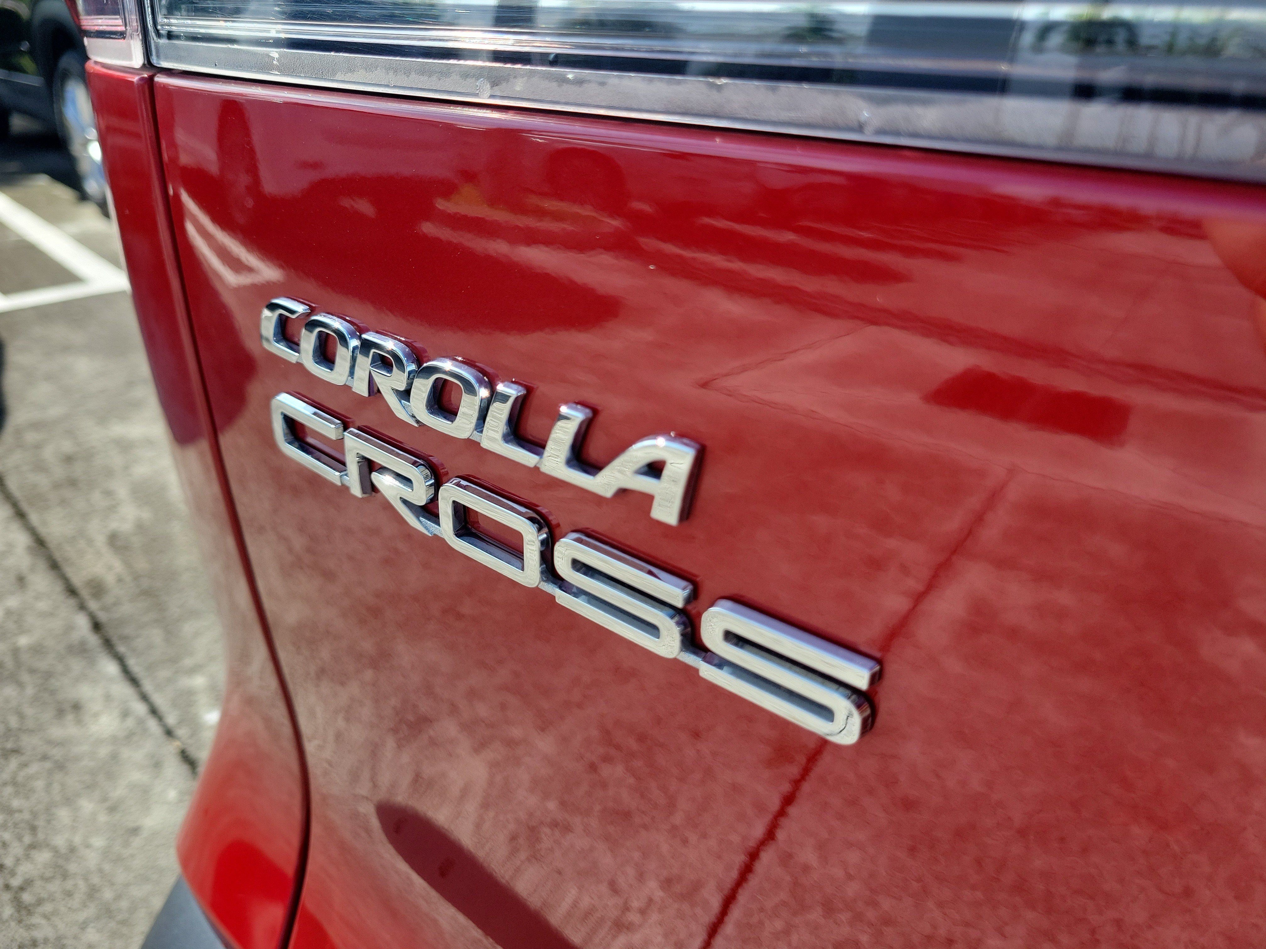 Used 2022 Toyota Corolla Cross XLE FWD image 10