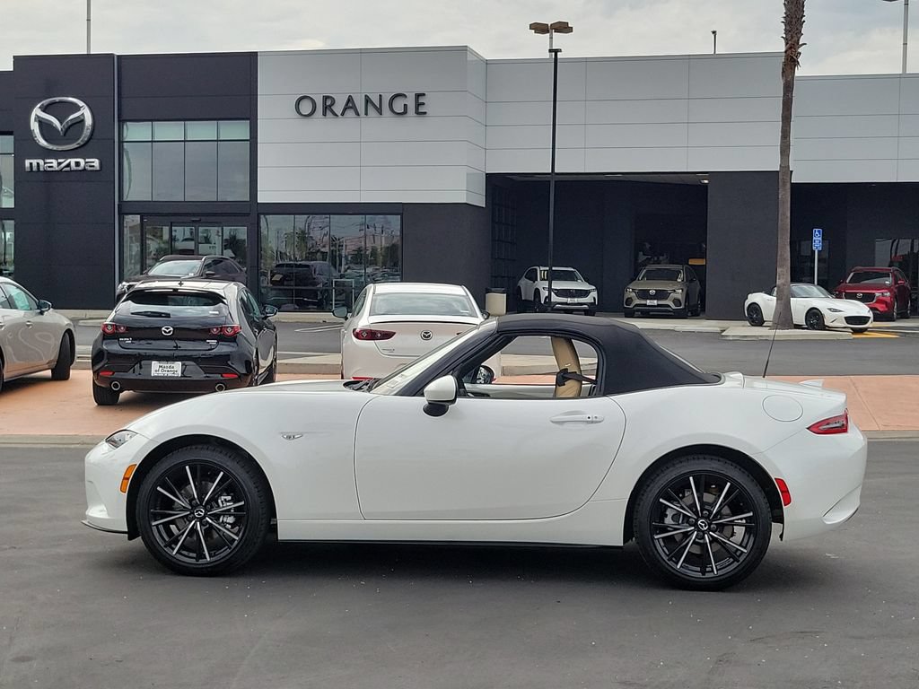 New 2026 MAZDA MX-5 Miata Grand Touring RWD image 26