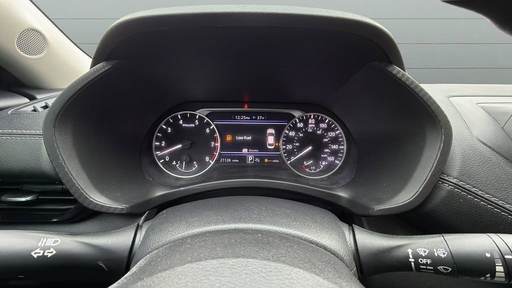 Used 2025 Nissan Sentra SV image 31