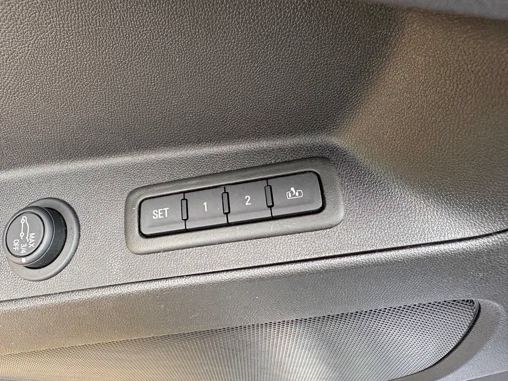 Used 2024 Chevrolet Equinox Premier FWD image 15