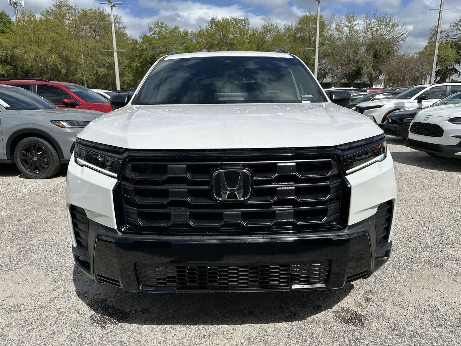 New 2026 Honda Pilot Sport image 3