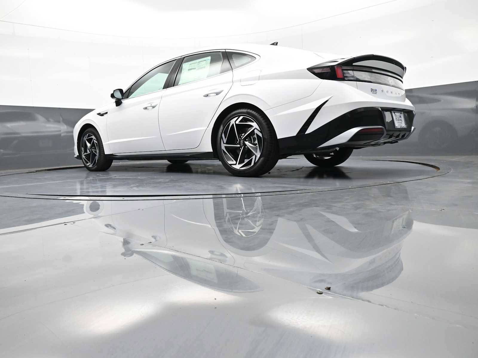 New 2026 Hyundai Sonata SEL FWD image 30