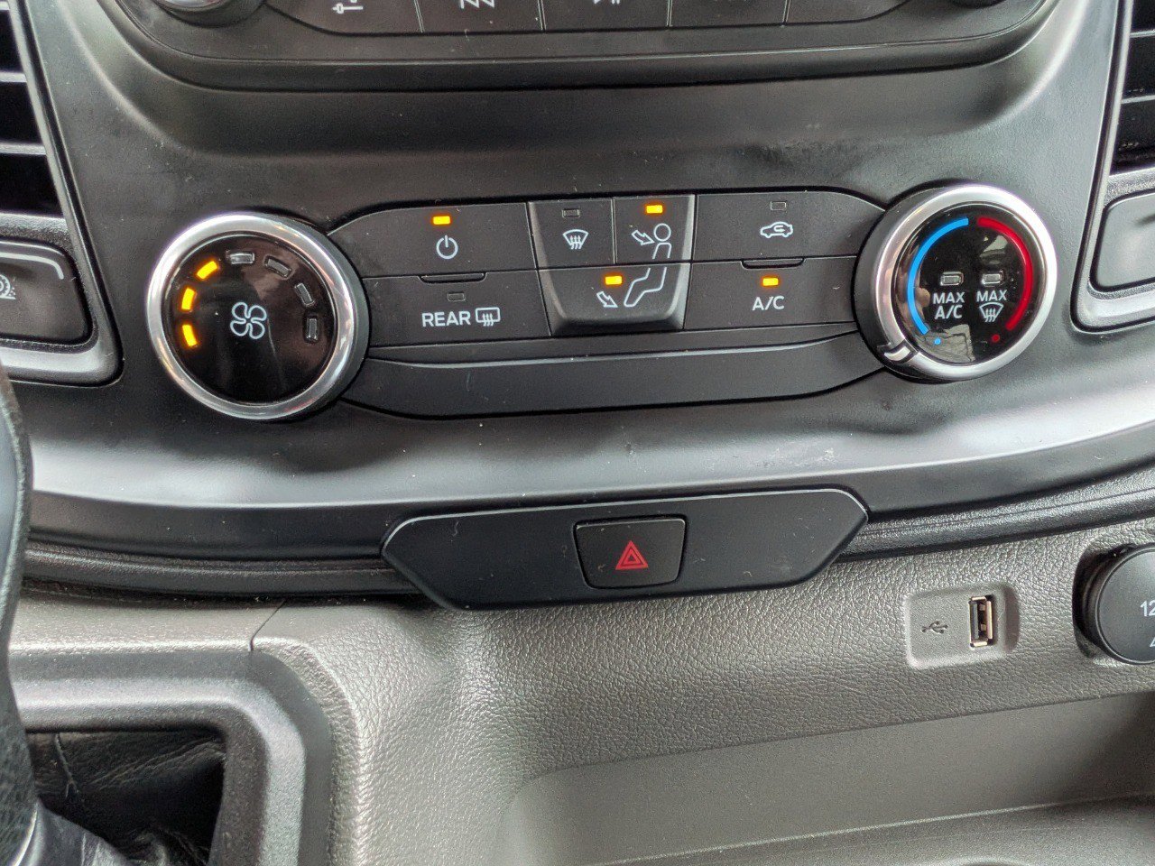 Used 2024 Ford Transit 250 w/ Exterior Upgrade Package image 19