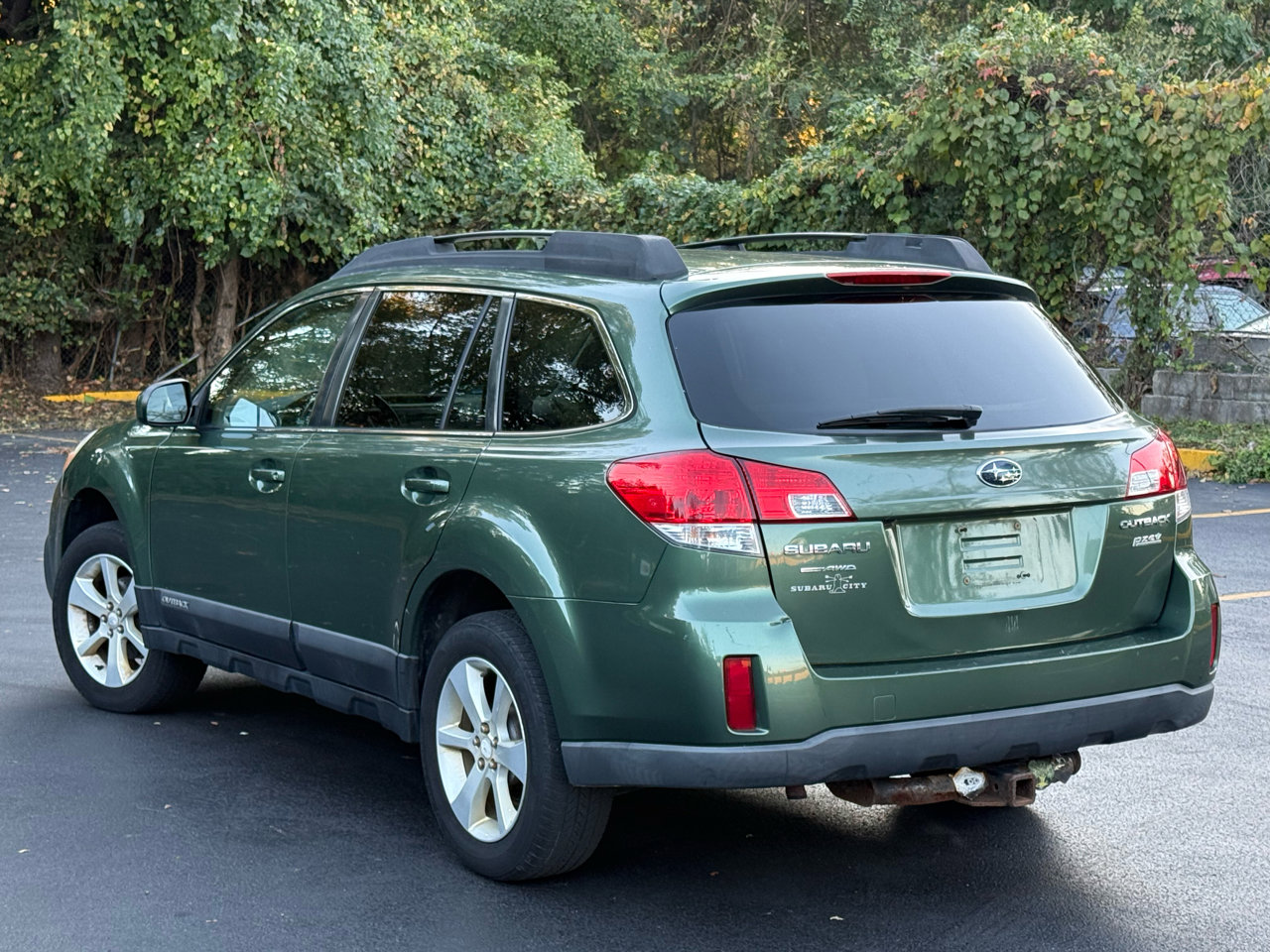 Used 2013 Subaru Outback 2.5i Premium w/ All-Weather Pkg image 3