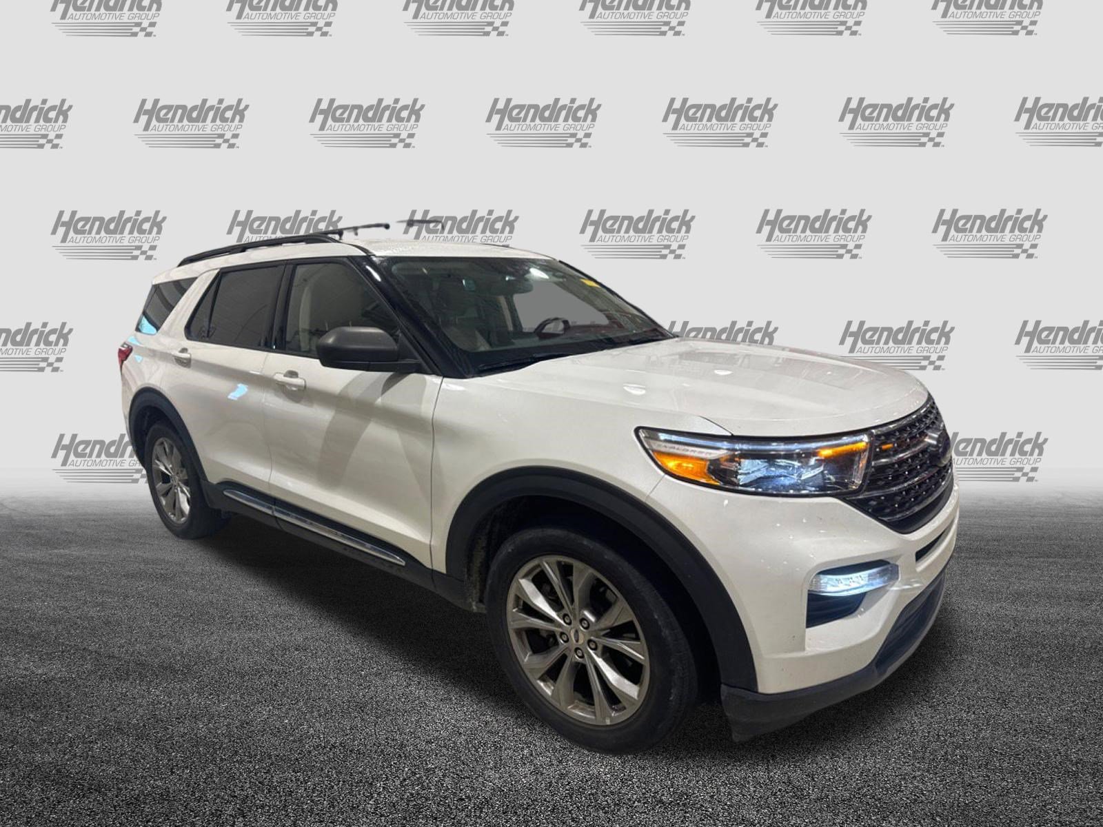 Used 2022 Ford Explorer XLT w/ Equipment Group 202A RWD image 13