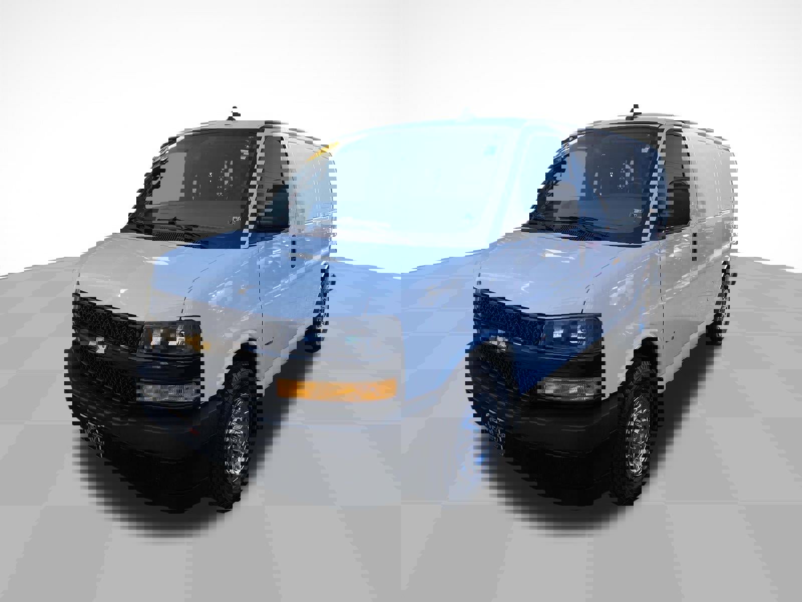 Used 2018 Chevrolet Express 2500 w/ Driver Convenience Package image 26