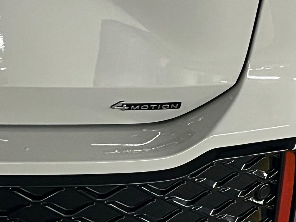 New 2025 Volkswagen Tiguan SE R-Line image 37