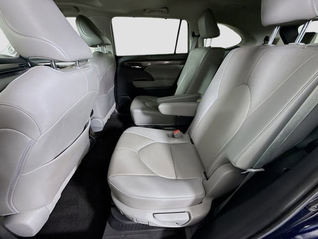 Used 2023 Toyota Highlander Limited AWD/4WD image 24
