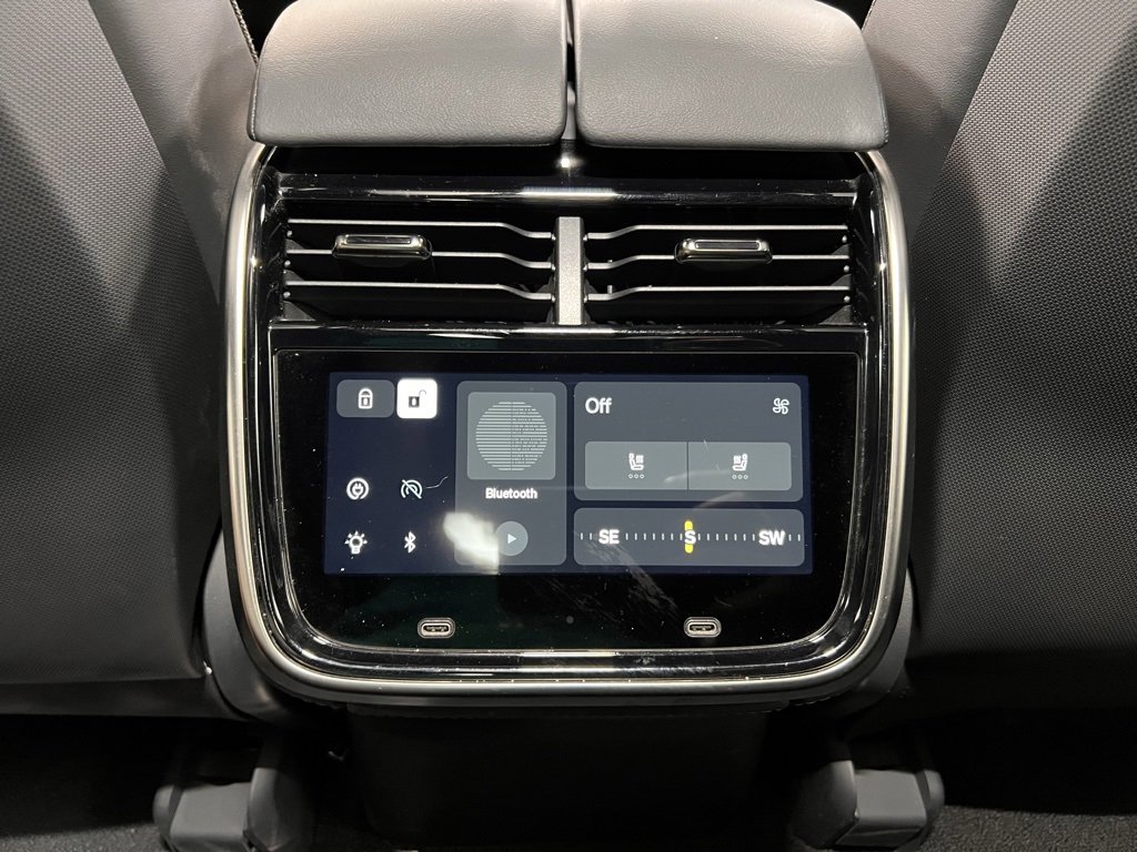 Used 2022 Rivian R1T Adventure image 16