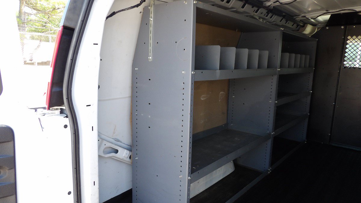 Used 2015 Chevrolet Express 2500 RWD image 33