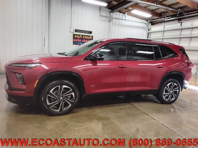 Used 2025 Buick Enclave Sport Touring w/ Power Package image 5