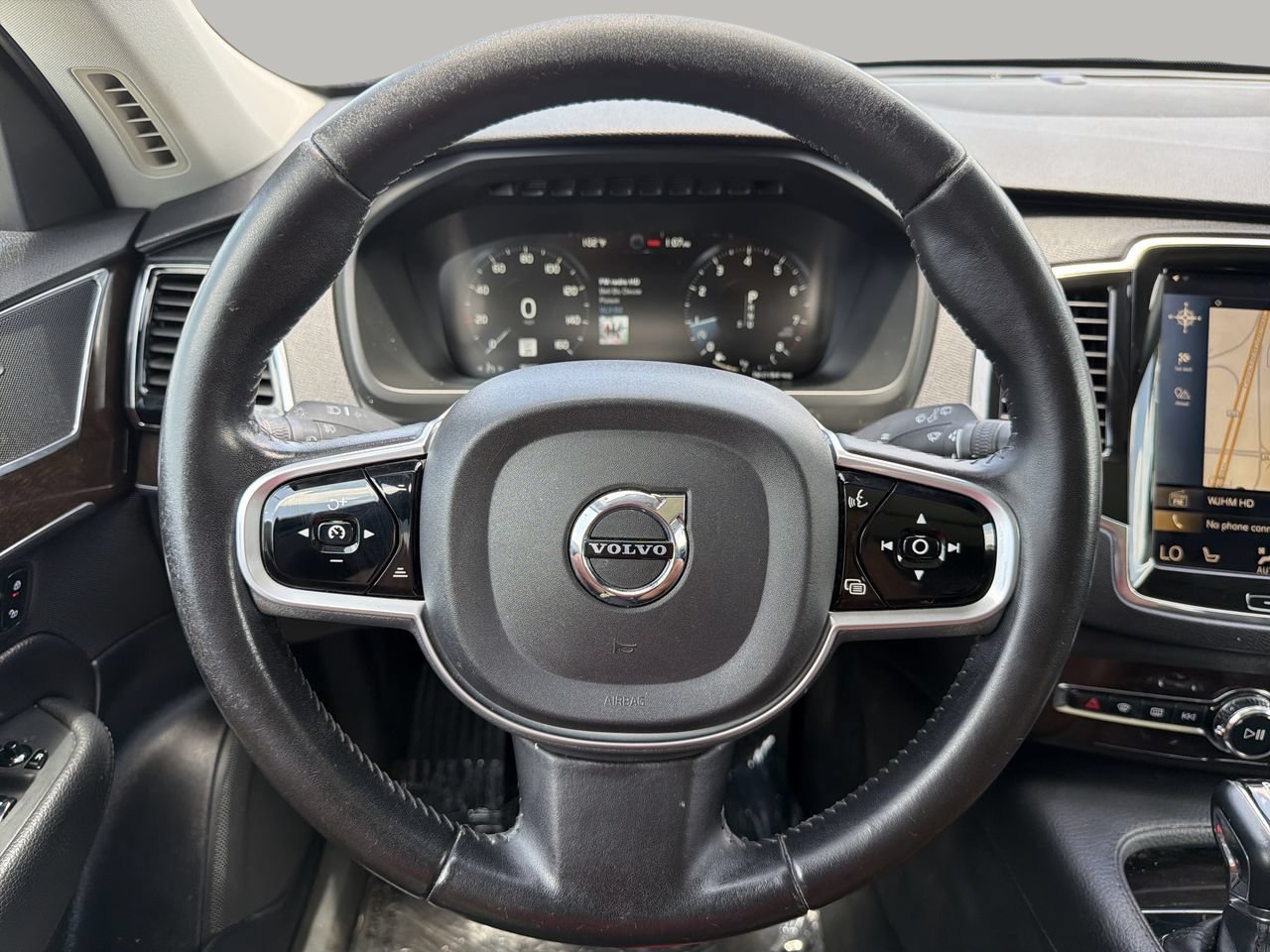 Used 2017 Volvo XC90 T6 Momentum w/ Vision Package AWD/4WD image 31