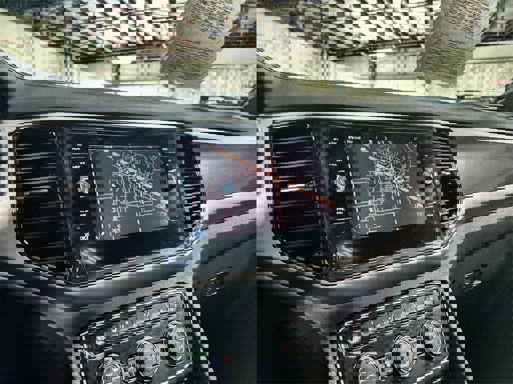 Used 2022 Volkswagen Atlas Cross Sport SEL R-Line image 35