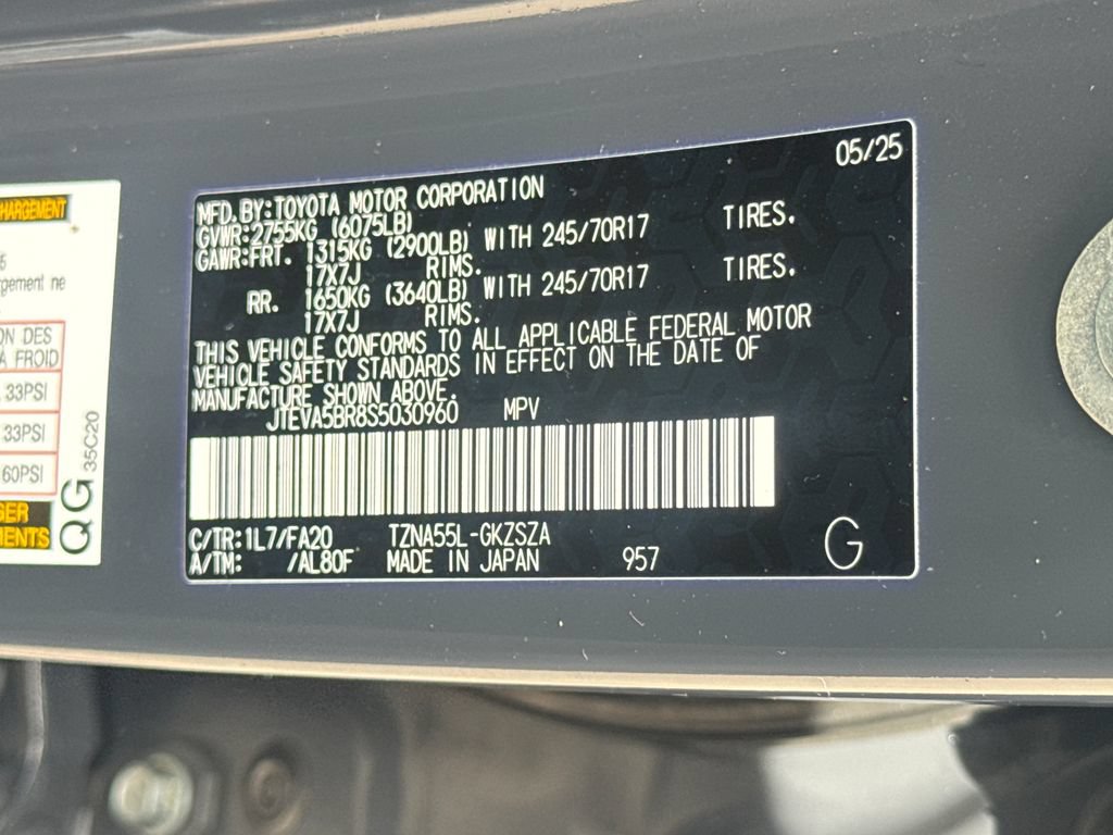 Used 2025 Toyota 4Runner SR5 AWD/4WD image 47