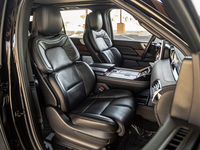 Used 2021 Lincoln Navigator L Reserve image 32