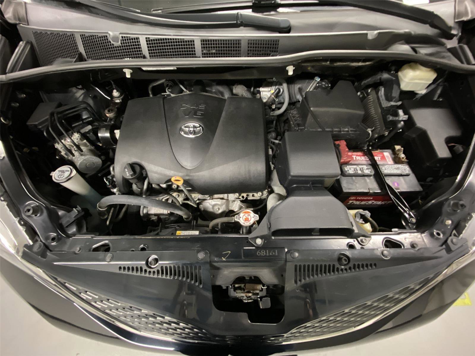 Used 2017 Toyota Sienna Limited Premium image 22