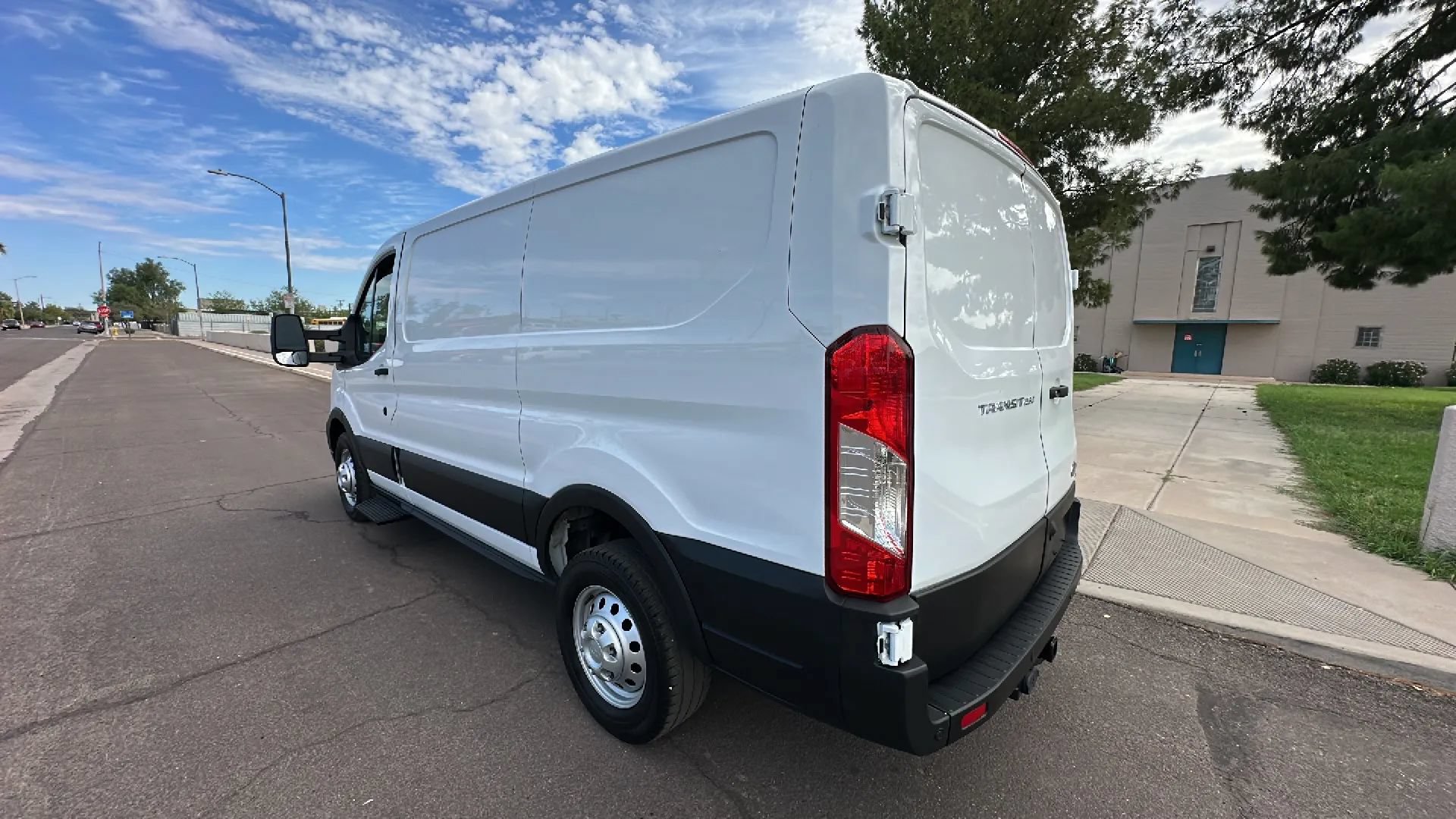 Used 2023 Ford Transit 250 Low Roof RWD image 2