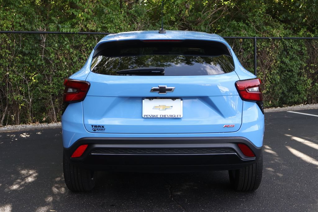 Certified 2024 Chevrolet Trax RS w/ Sunroof Package FWD image 7