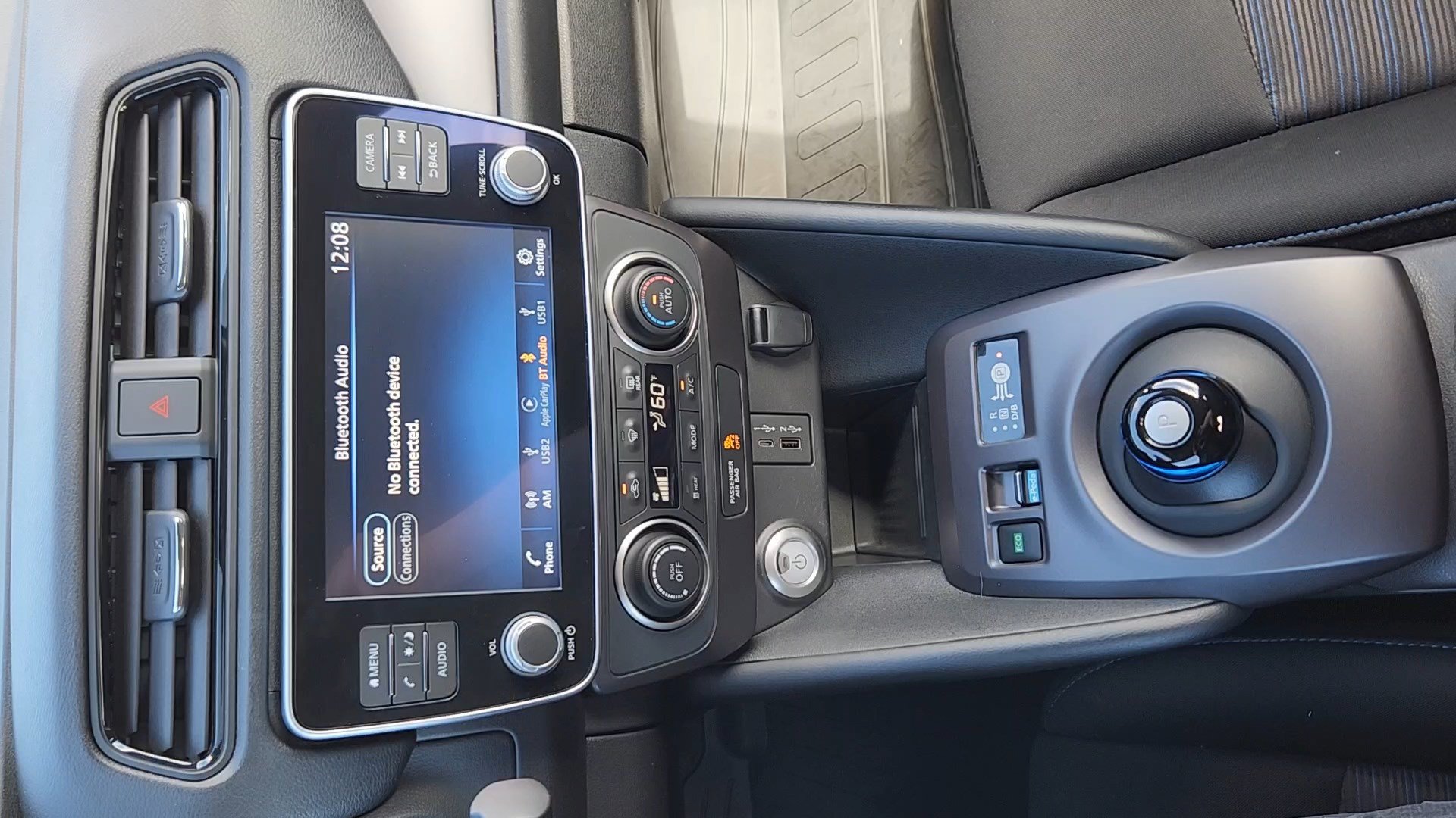 Used 2025 Nissan Leaf S FWD image 15