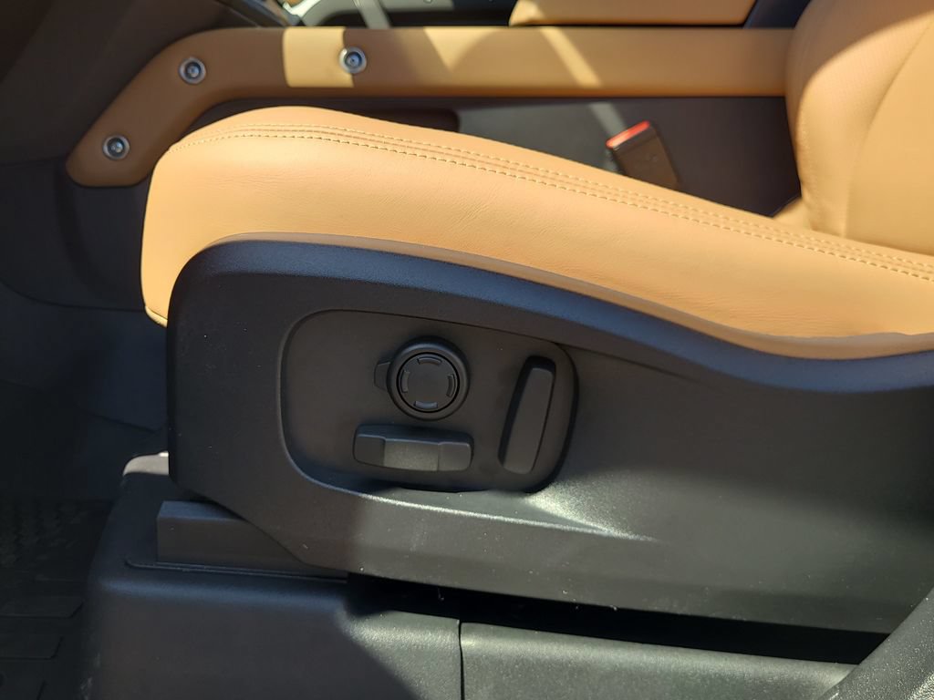 New 2026 Land Rover Defender 110 S AWD/4WD image 20