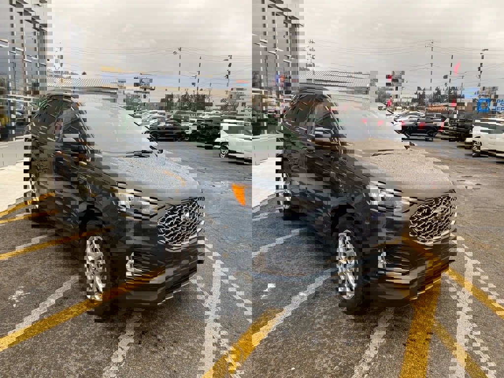 Used 2024 Ford Edge SEL w/ Convenience Package image 7