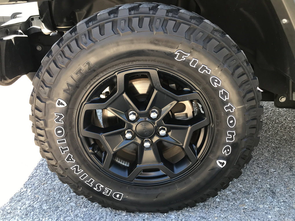 Used 2022 Jeep Gladiator Willys AWD/4WD image 9