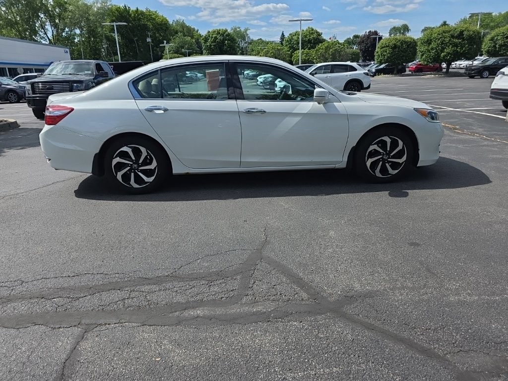 Used 2017 Honda Accord EX-L image 8