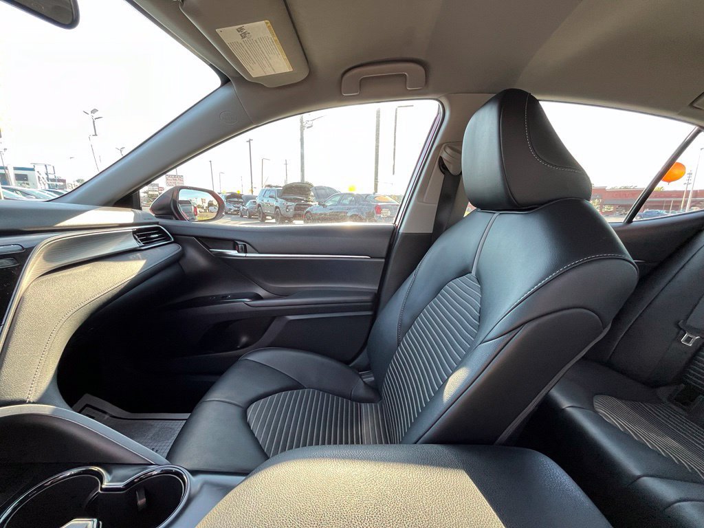 Used 2020 Toyota Camry SE AWD/4WD image 23