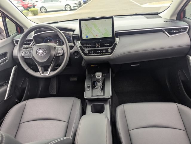 Used 2026 Toyota Corolla Cross XLE w/ Convenience Package FWD image 14
