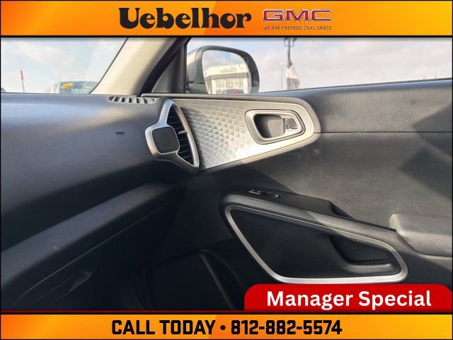 Used 2024 Kia Soul LX w/ Option Group 015 image 30