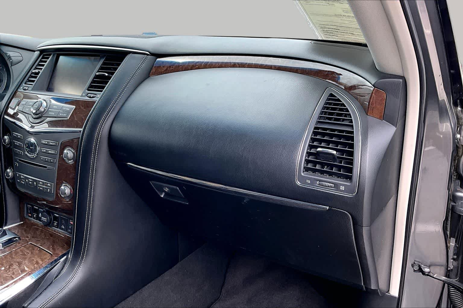 Used 2015 INFINITI QX80 4WD w/ Theater Package image 19
