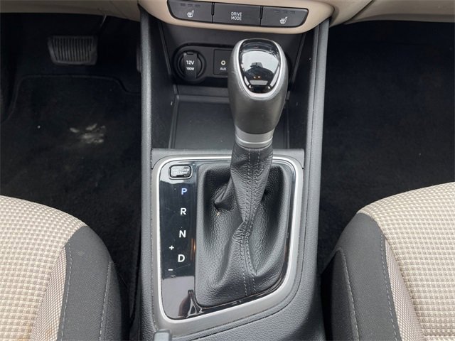 Used 2022 Hyundai Accent Limited image 24