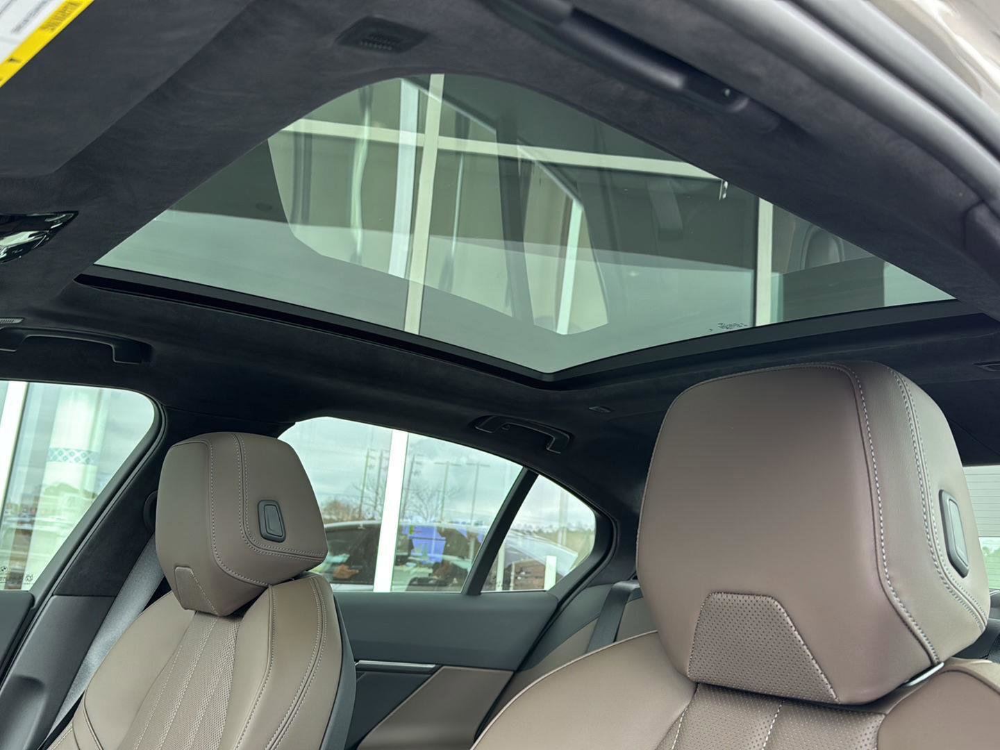 New 2026 BMW 540i xDrive w/ M Sport Package image 26