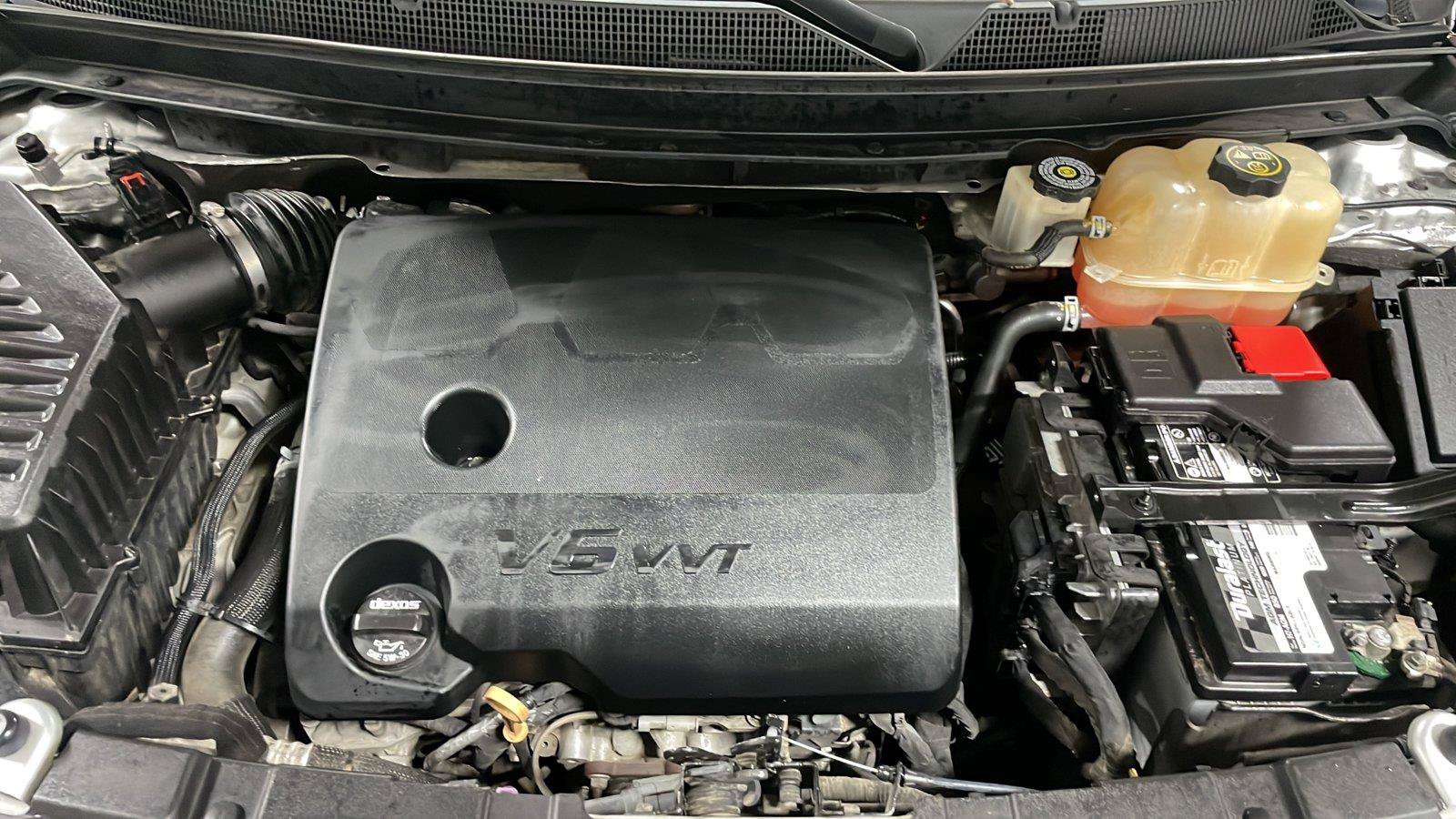 Used 2018 Chevrolet Traverse LT FWD image 9