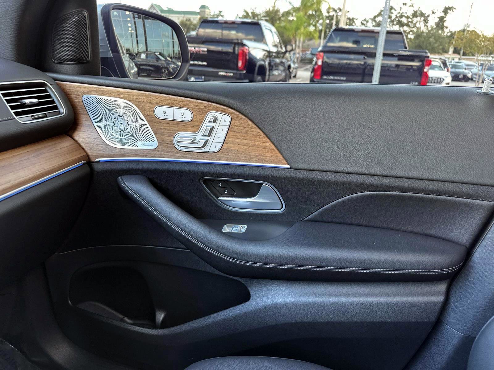 Certified 2025 Mercedes-Benz GLS 450 4MATIC image 24