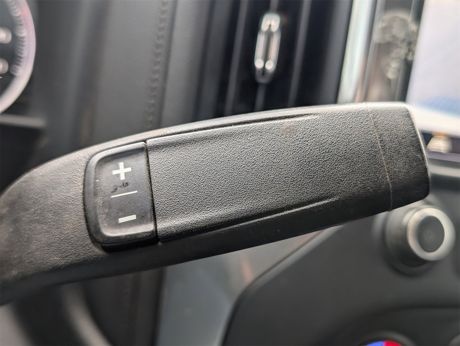 Used 2022 Chevrolet Silverado 2500 LT w/ Convenience Package image 32