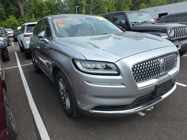 Used 2021 Lincoln Nautilus Reserve AWD/4WD image 3