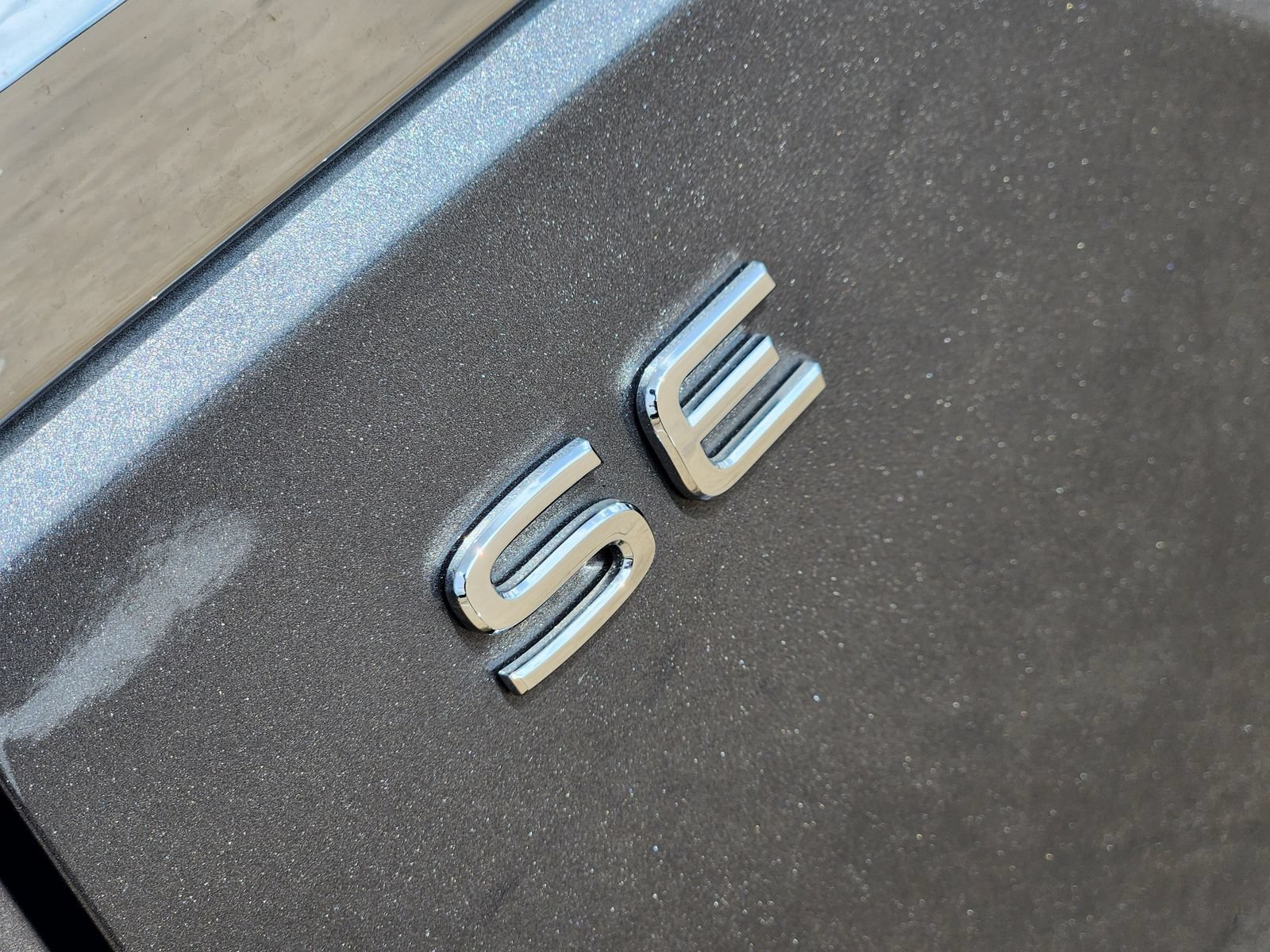 Used 2025 Volkswagen Atlas SE FWD image 19