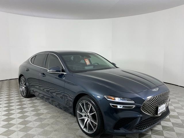 Used 2025 Genesis G70 2.5T image 3