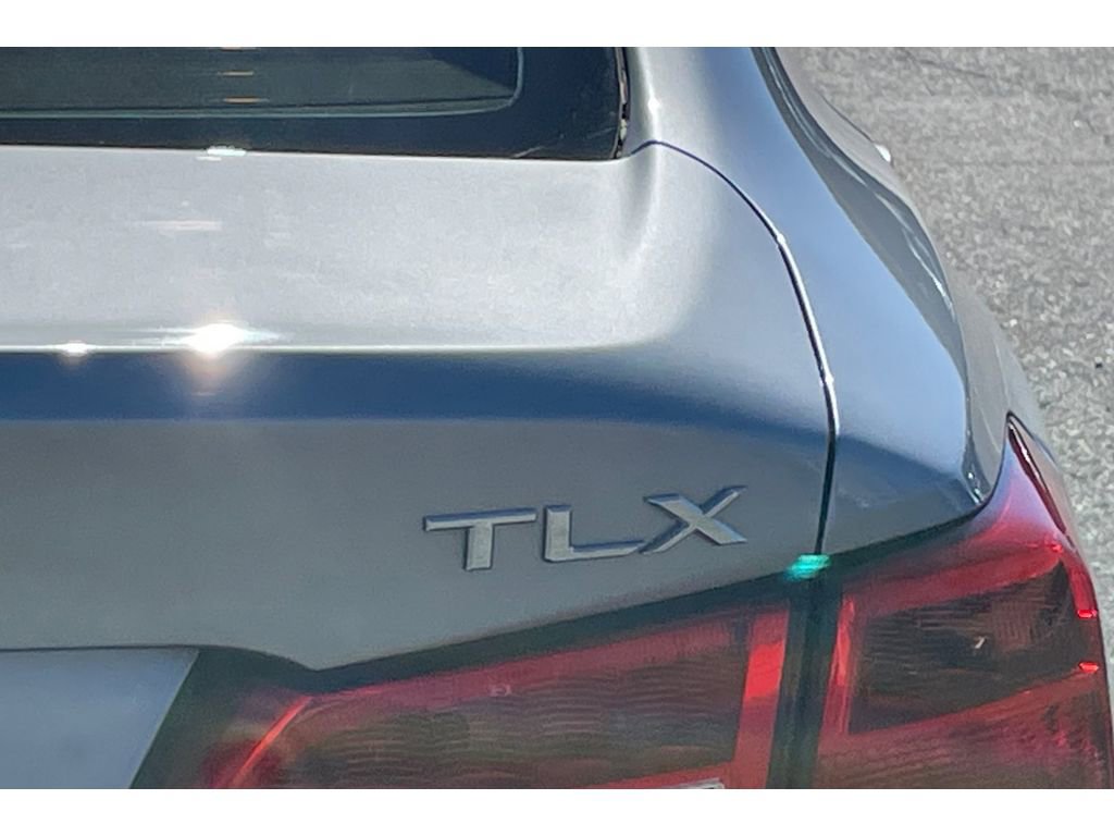 Used 2018 Acura TLX image 48