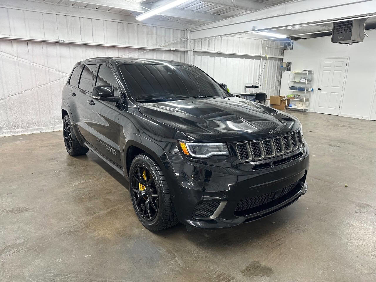 Used 2018 Jeep Grand Cherokee Trackhawk image 2
