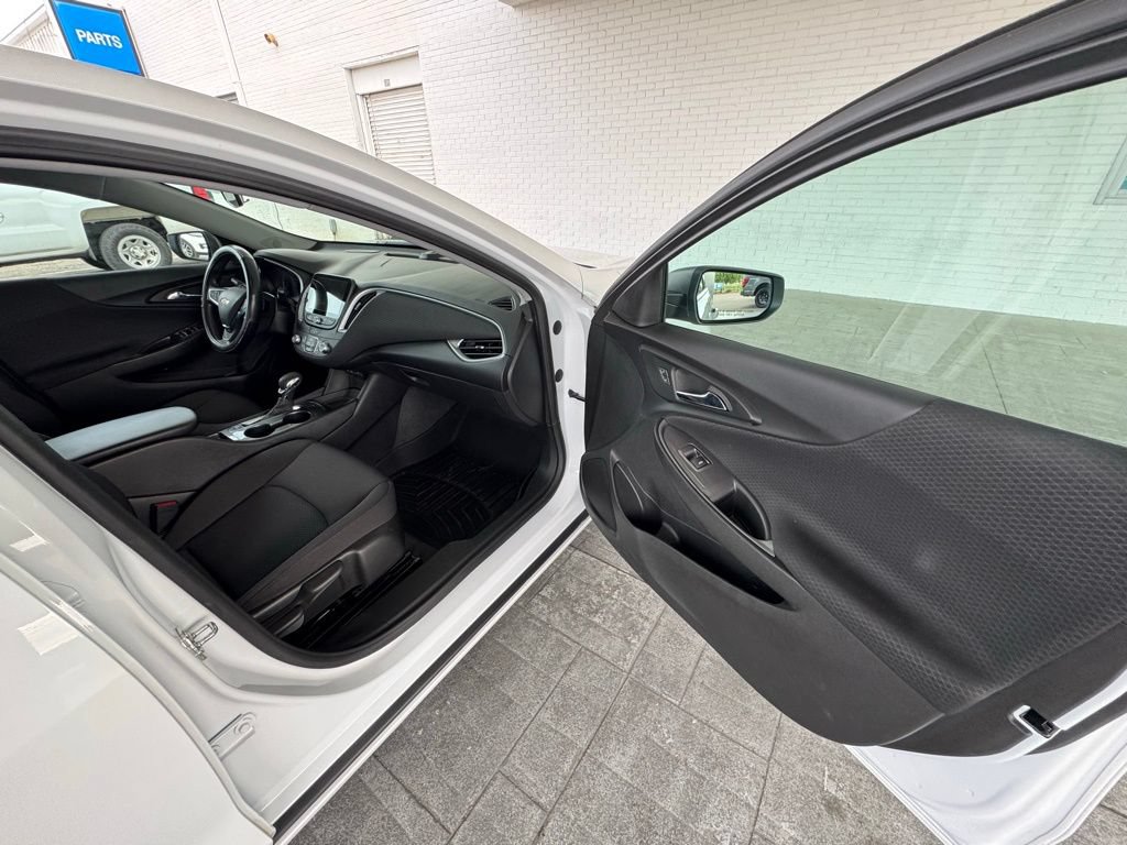Used 2023 Chevrolet Malibu LS FWD image 15