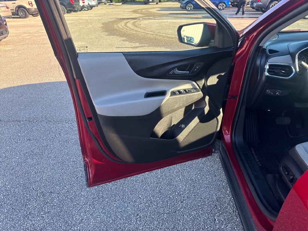 Used 2018 Chevrolet Equinox LT FWD image 13