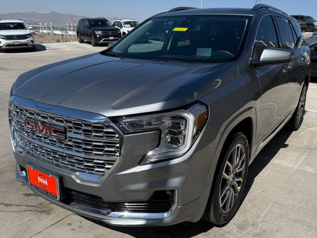 Used 2024 GMC Terrain Denali AWD/4WD image 5