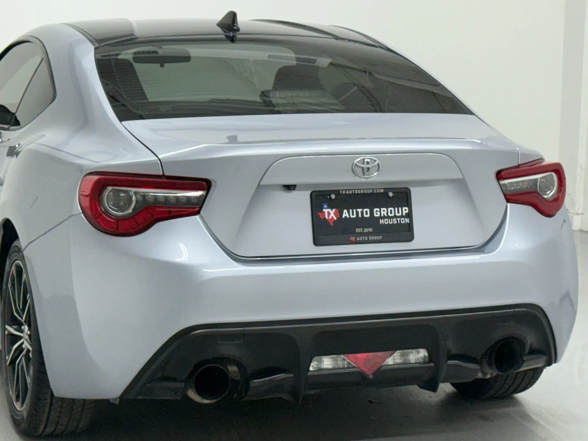 Used 2017 Toyota 86 Coupe 2D image 32